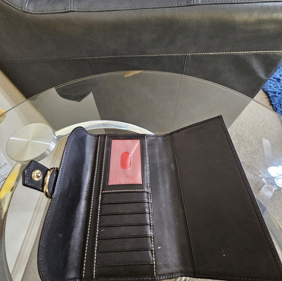 Wallets - Picture 9 of 11